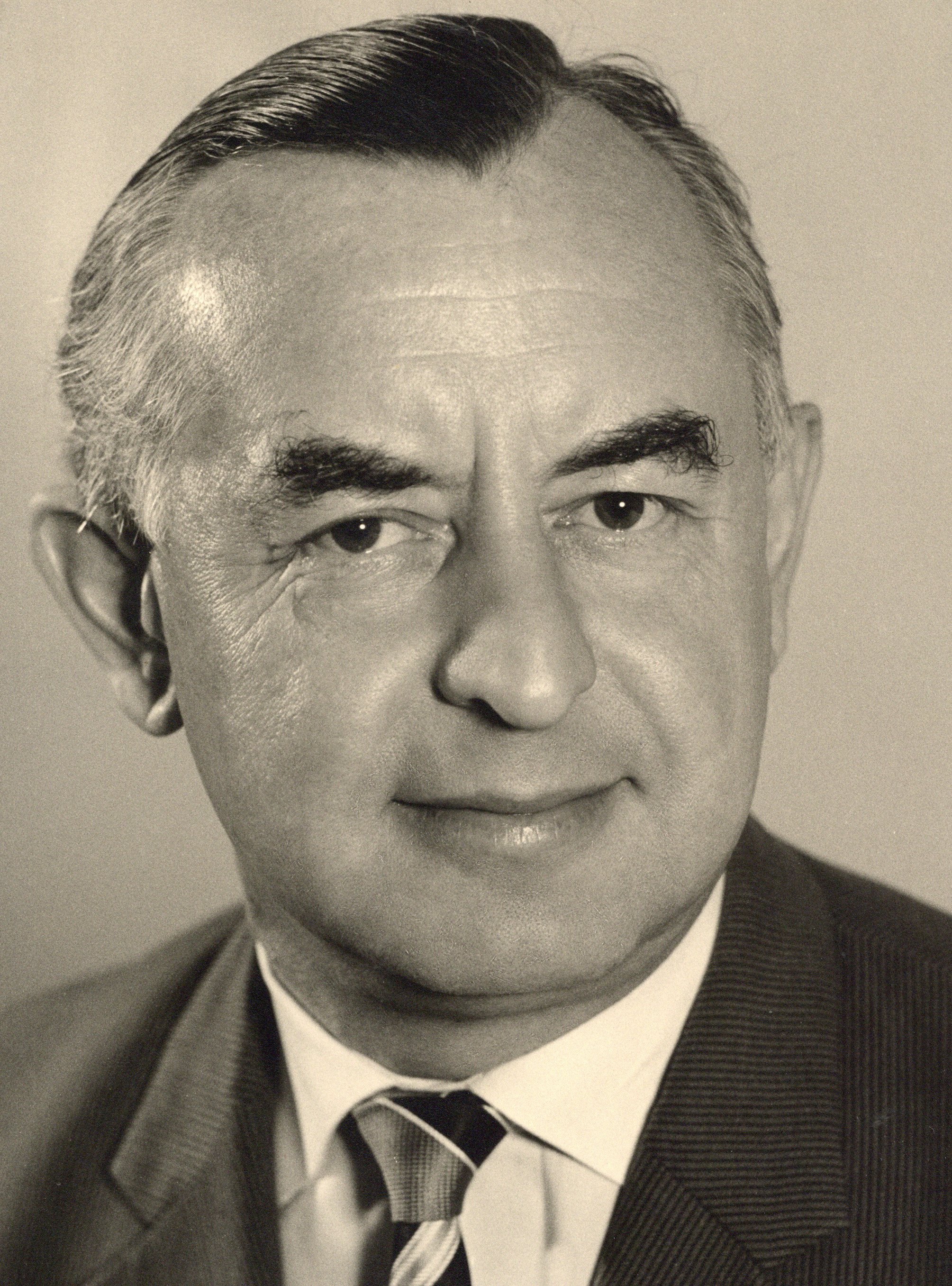 Ernst Adolf Hermann Knoop